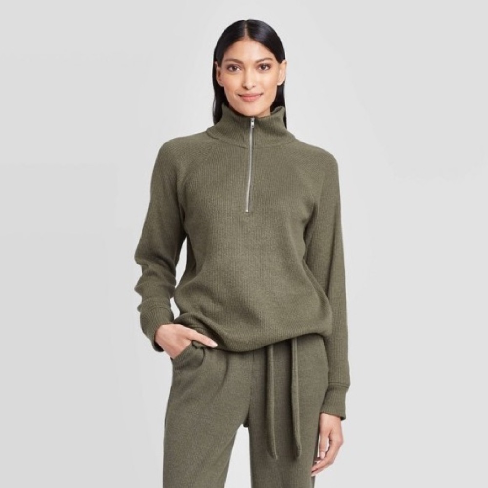 TURTLENECK HALF ZIP SWEATER